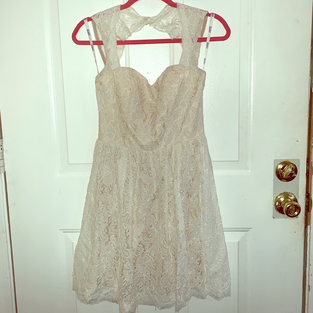 5/$15 ENCORE lace dress